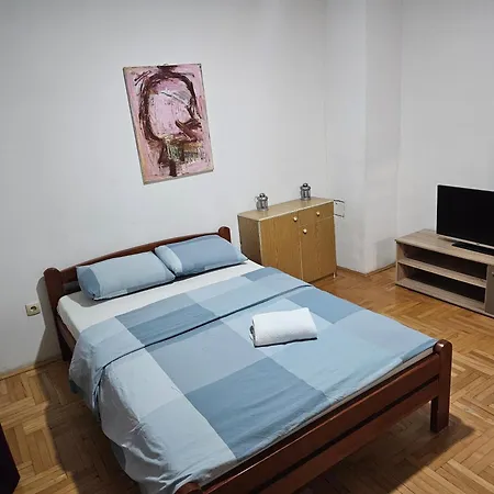 6 Apartment